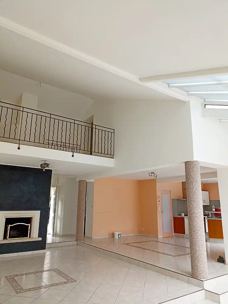 Réalisation de peinture intérieur à Cholet par Ramboz le peintre